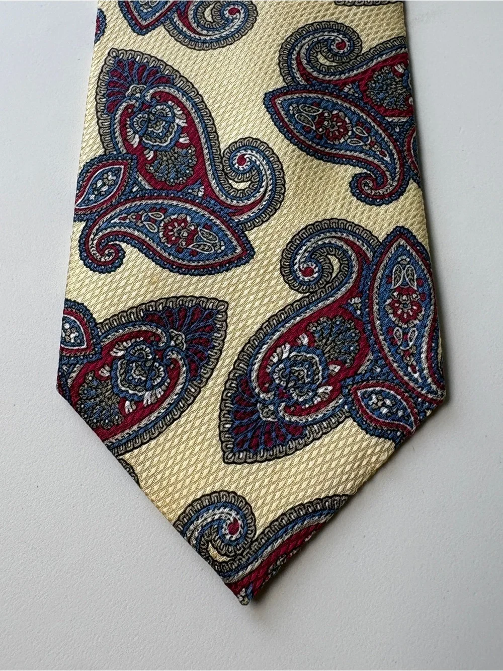 Oscar de la Renta Silk Paisley Tie XL 61